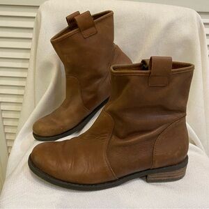 Sole Society Natasha Vintage Cognac Leather Pull On Boots Rubber Sole W 7